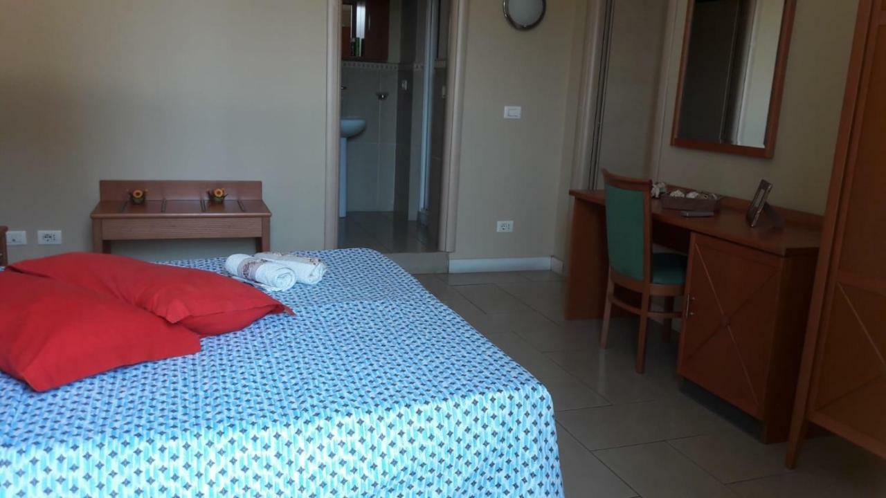 Bastiano'S Rooms Catania Exterior photo